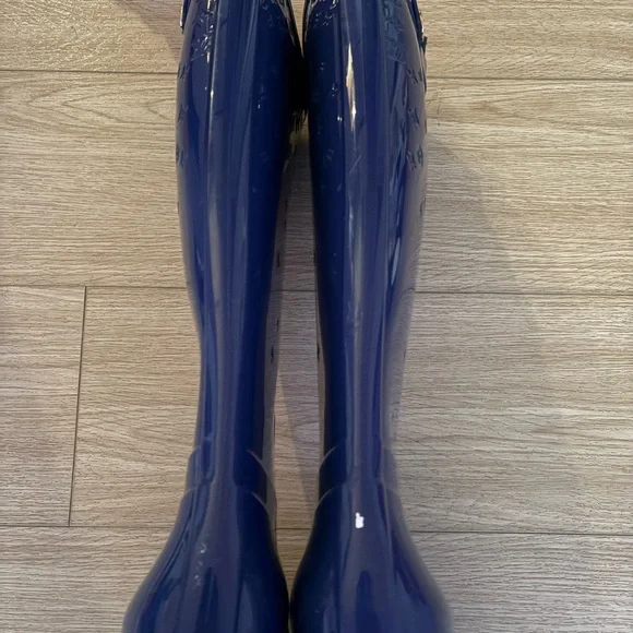 Authentic Louis Vuitton Rainboots - Size 37 - Picture 4 of 5